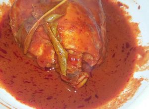 Una foto de Pollo Enchilado, Delicioso