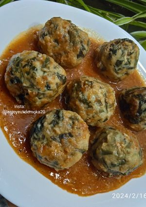 Une photo de Boulettes de poulet 🐔🐔🐔🐔🐔 et épinards 🥬🥬 🥬🥬