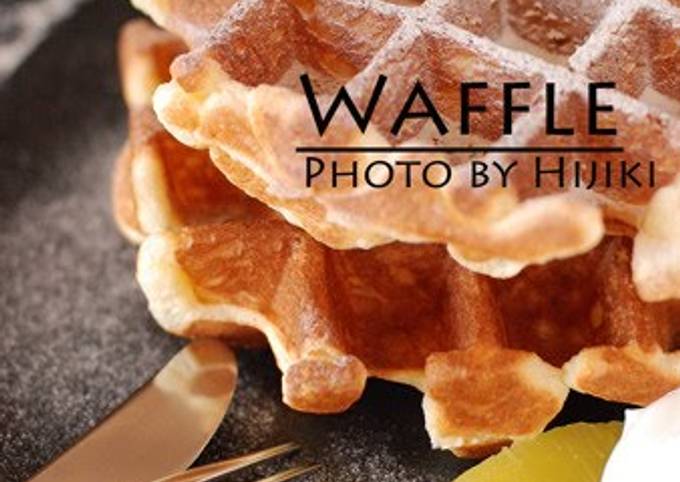 Light Waffles Made with Meringue
