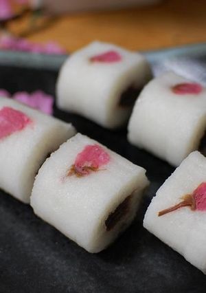 A picture of Sakura Cherry Blossom Confectionery.