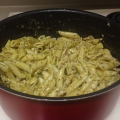 A picture of Basil Pesto Pasta W/ Chicken.
