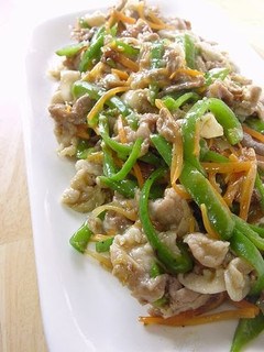 A picture of Green Pepper and Pork Stir-fry with Curry and Salt.