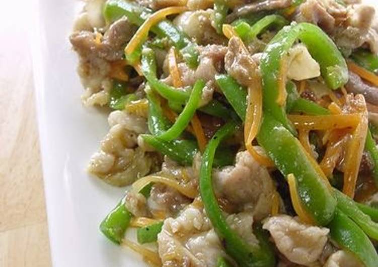 Simple Way to Make Homemade Green Pepper and Pork Stir-fry with Curry and Salt