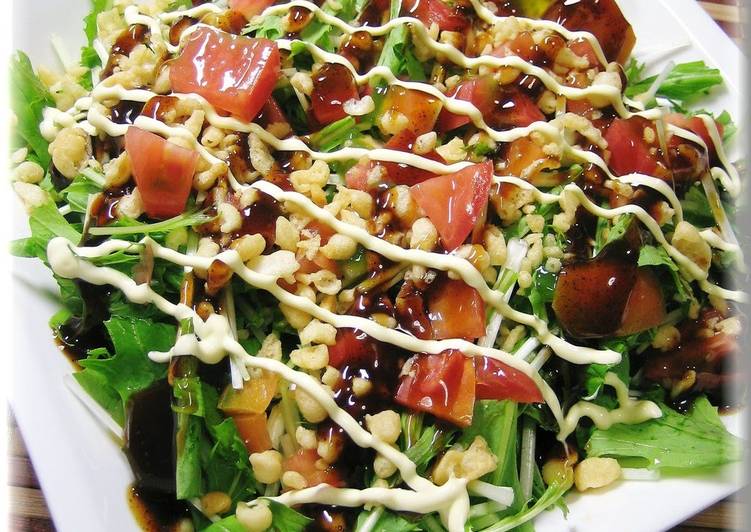 How to Prepare Homemade Okonomiyaki-Style Mizuna Salad