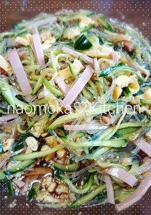 A picture of Tasty Chinese-Style Cellophane Noodle Salad.