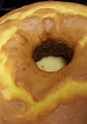 A picture of Grandma Betty's Famous Pound Cake.