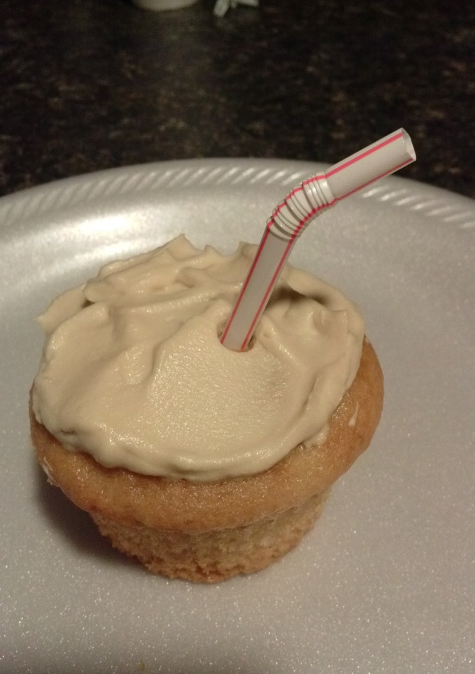 A picture of Root Beer Float Cupcakes.