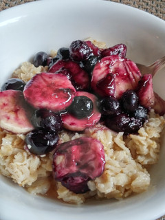 A picture of Blueberry Banana Oatmeal.