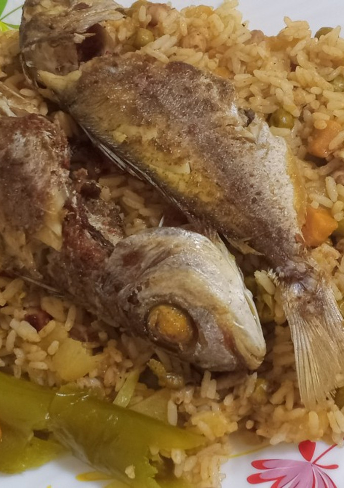 صورة لوصفة أرز بالسمك والقرنيط (الأخطبوط)