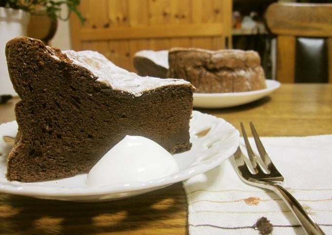 Recipe of Super Quick Rich and Thick Gateau au Chocolat