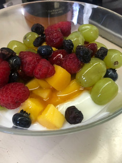 Una foto de Yogurt con frutas a la sonorense