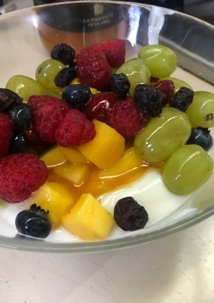 Una foto de Yogurt con frutas a la sonorense