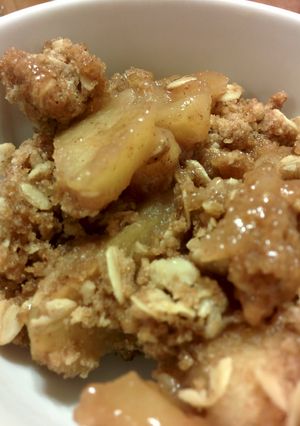 A picture of Simple apple crisp.