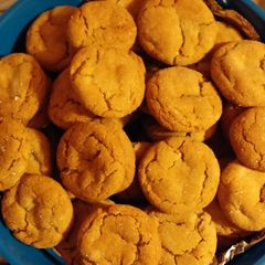 A picture of Honey Cookies.