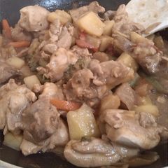 A picture of Stir fry chicken.