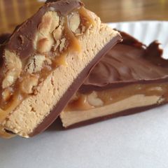 A picture of MC's Homemade Snickers.