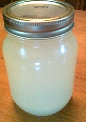 A picture of Lemonade Moonshine.