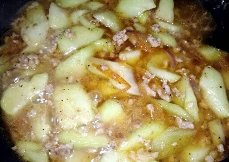 How to Prepare Any-night-of-the-week Chayote Guisado