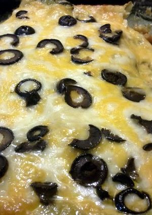 A picture of Green Chili enchiladas.