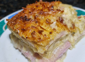 Una foto de MILHOJAS DE PAPAS, JAMÓN Y QUESO CREMOSO ❤️