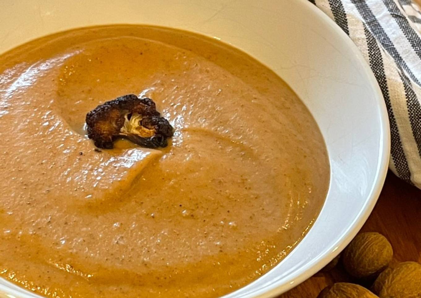 Roasted Cauliflower and Nutmeg Soup