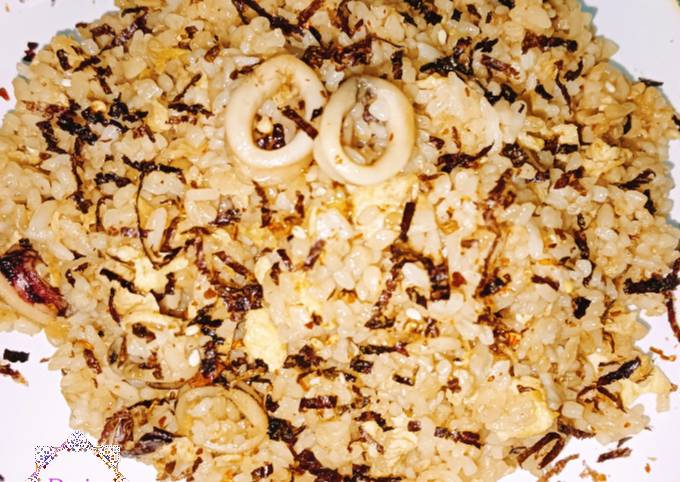 Resep 252. Squid Fried Rice with (Bon) Nori oleh Devin - Cookpad