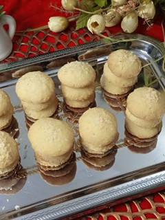 A picture of Coconut Cookies.