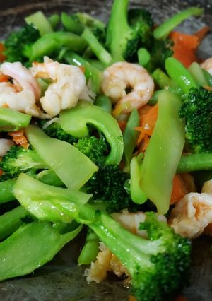 Hình của món Bông cải xanh xào tôm.