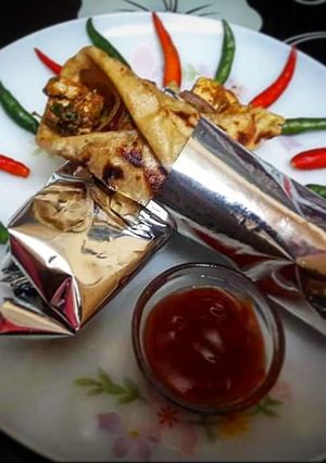 হেলদি এগ পনির রোটি রোল (healthy egg paneer roti roll recipe in Bengali) রেসিপির প্রধান ছবি
