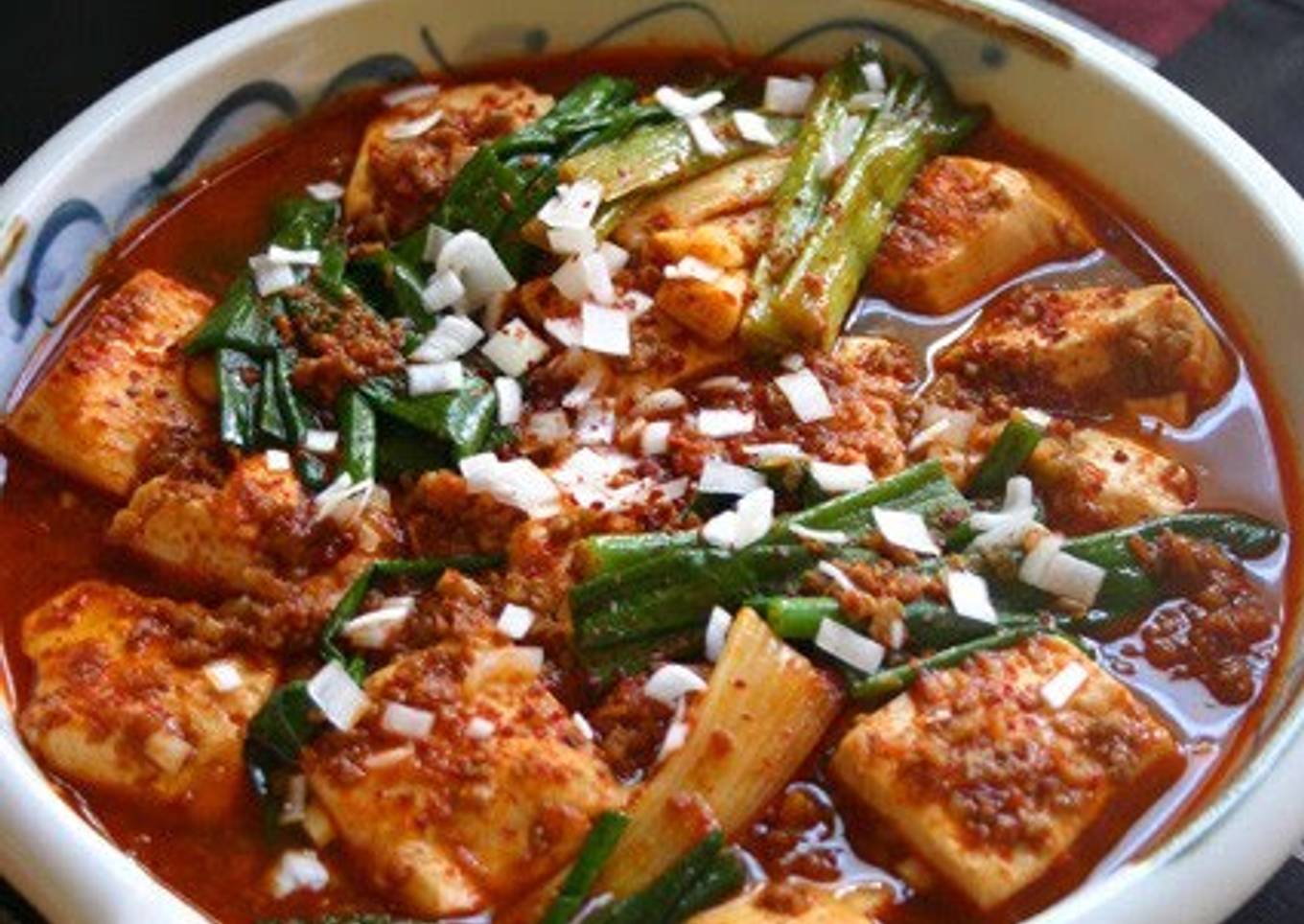 Korean "Red Braised Tofu and Scallion." How Does Cheap, Delicious, and Fast Sound to You?