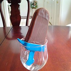 A picture of Frozen Fudge Bar Cooler Pops.