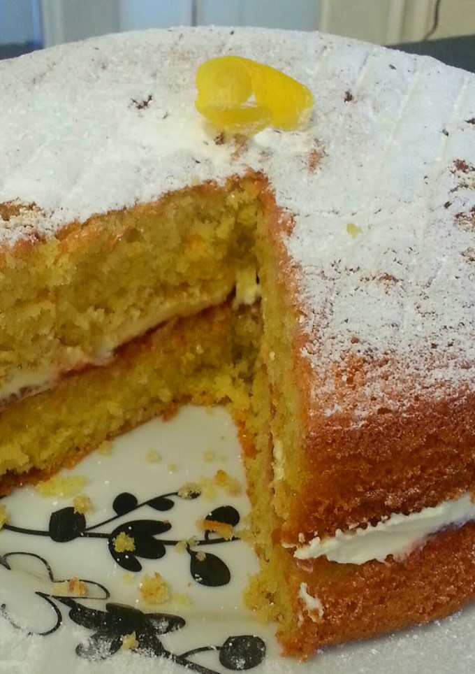 A picture of Lemon and Raspberry Sponge.