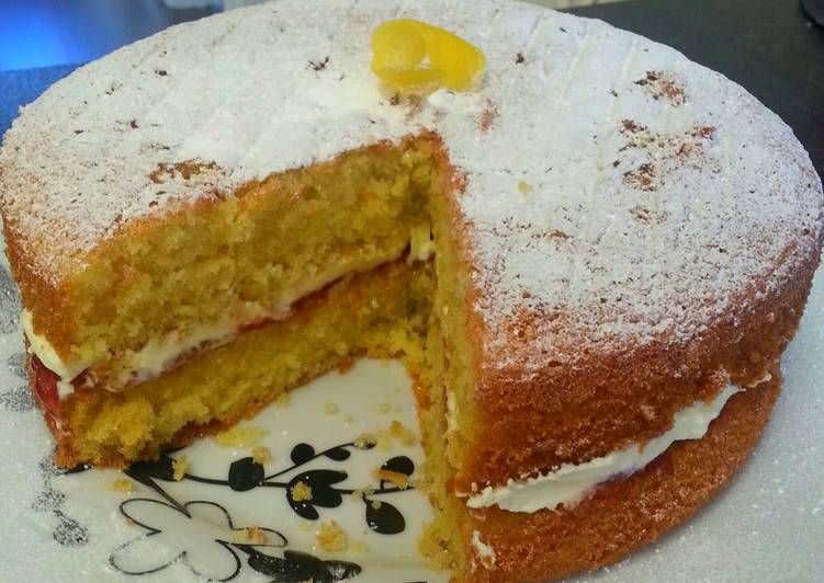 Simple Way to Prepare Perfect Lemon and Raspberry Sponge