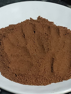 A picture of Shahi biryani masala.