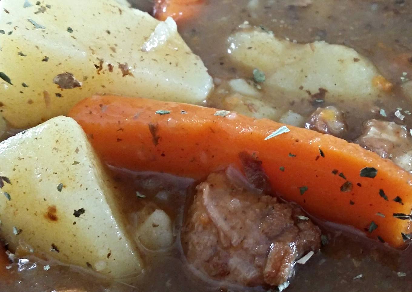 Slow stew with light beef
