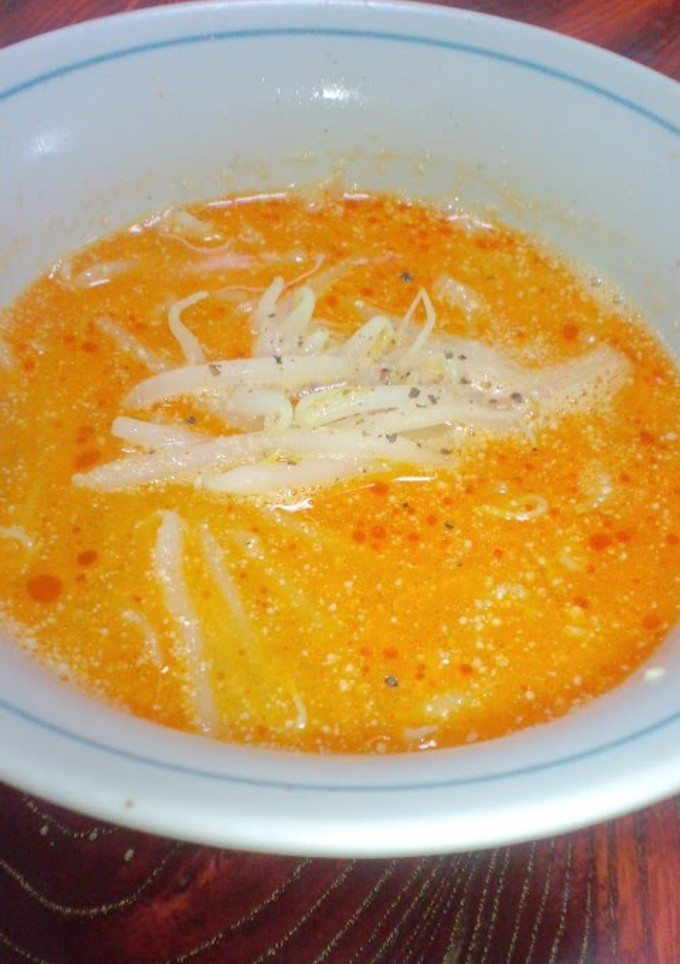 A picture of Easy Dandan Noodle-style Soup with Bean Sprouts.