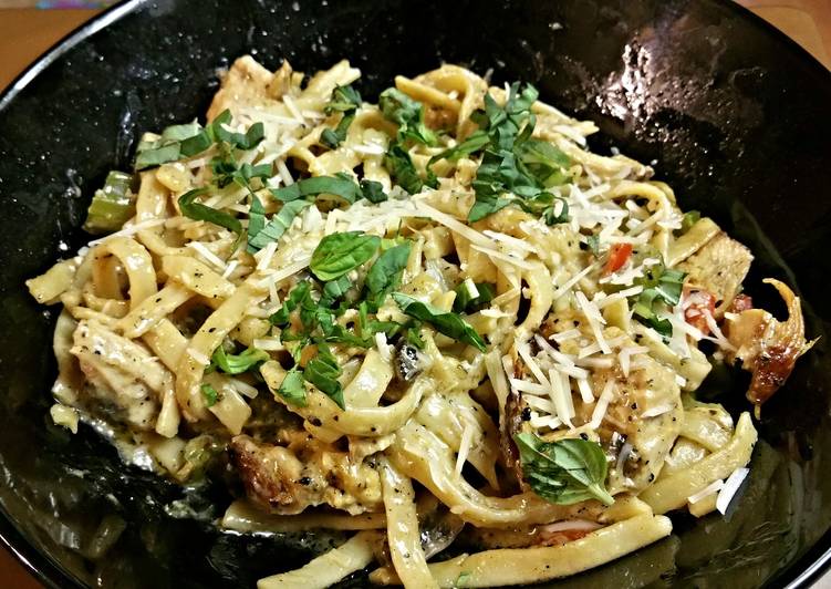 Chicken Fettuccine Alfredo with Vegetables