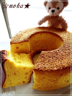 A picture of Halloween Kabocha Squash Chiffon Cake.