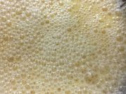 Una foto de licuado banana