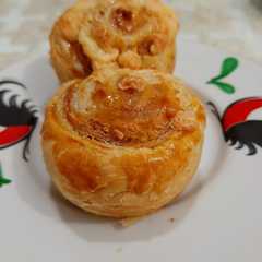 รูปของ Puff Pastry Smoked Beef Roll