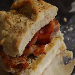 A picture of Bacon & Blue Chicken Sandwich.