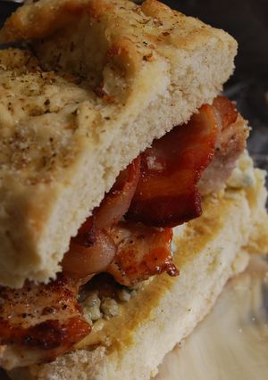 A picture of Bacon & Blue Chicken Sandwich.
