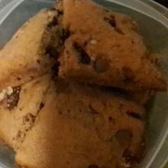 A picture of Loaded Chocolate Peanut Butter Cookies.