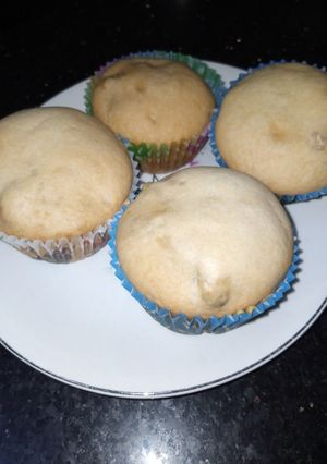 A picture of Orange Raisin Muffins.