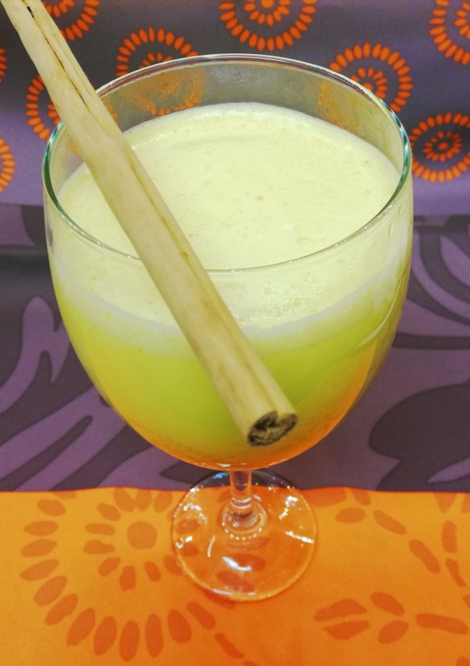 Una foto de Leche dorada en robot mambo