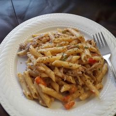 A picture of Penne chicken ala king.