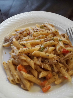 A picture of Penne chicken ala king.