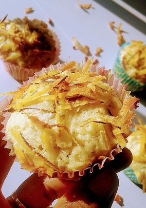 A picture of Coconut cupcakes.