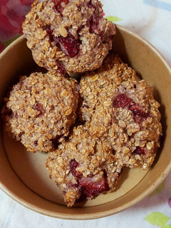 Una foto de Galletas De Frutillas 🍓 Con Avena