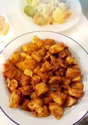 صورة لوصفة بطاطا حرة بحمض وتوم 🥔🍋
